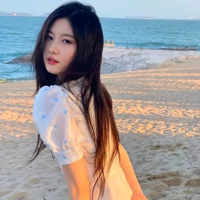 爱出色海报